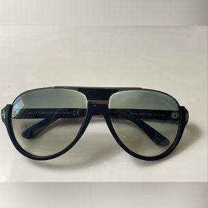 Tom Ford unisex sunglasses.